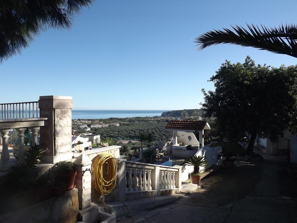 Casa Del Carrubo Villa Vieste Luaran gambar